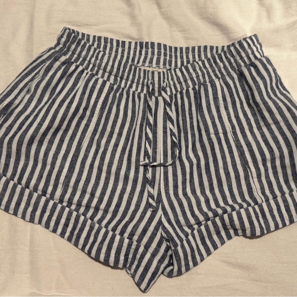 Universal Thread High Waist Black and White Striped Shorts